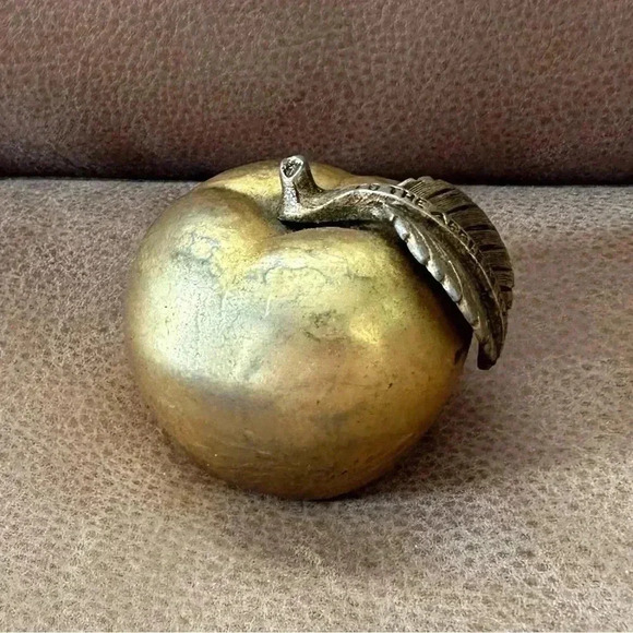 Gilt Bronze Apple Paper Weight Vintage Bronze/Gold “To The Apple Of My Eye” - Picture 1 of 7